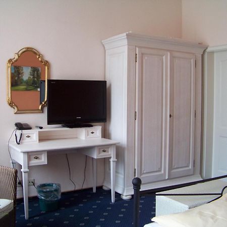 Hotel Seeresidenz Gesundbrunn Plau am See Zimmer foto