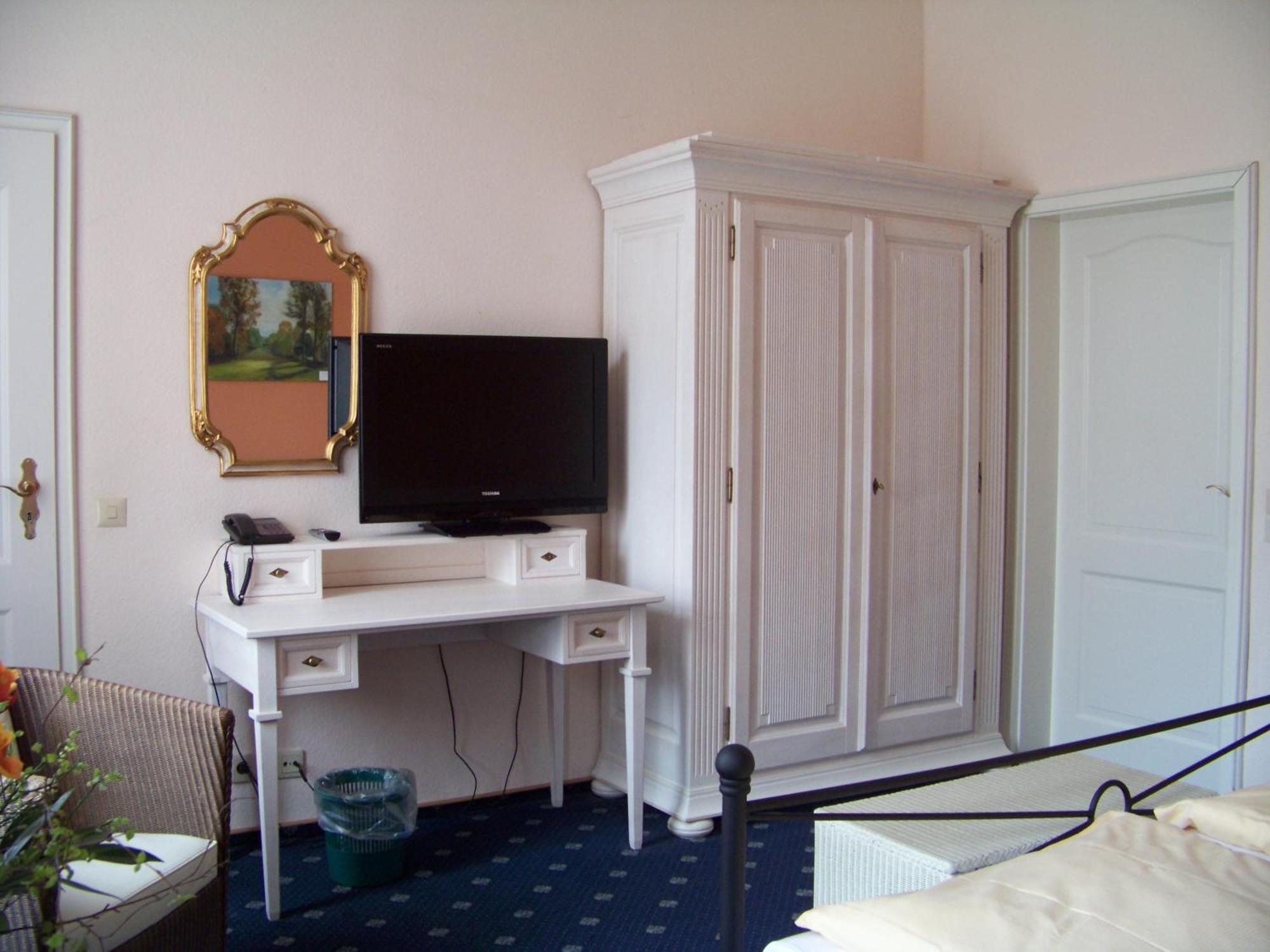 Hotel Seeresidenz Gesundbrunn Plau am See Zimmer foto